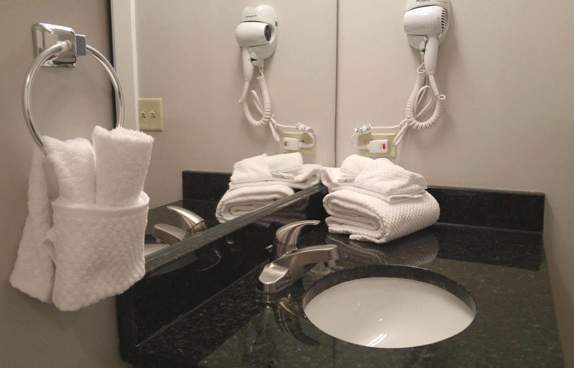 Affordable Suites Of America Portage Esterno foto
